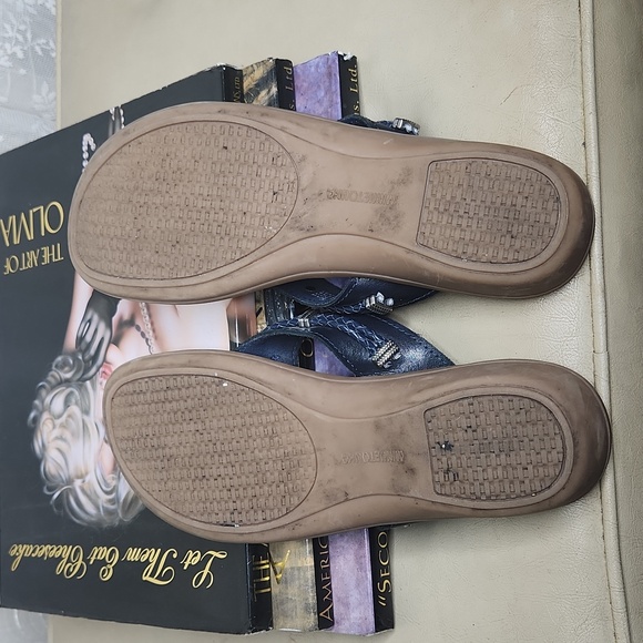 Navy Blue Minnetonka Braided Leather Thong Flip-Flop Sandals Women's Sz10 - Picture 4 of 5